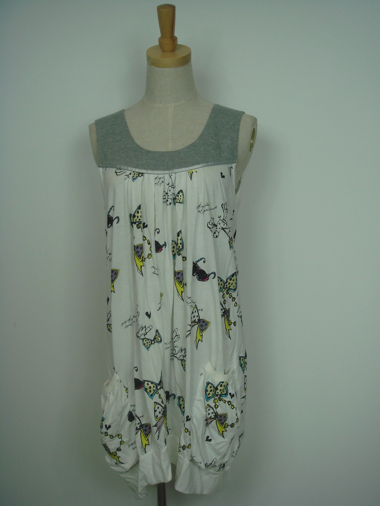 Women's dress